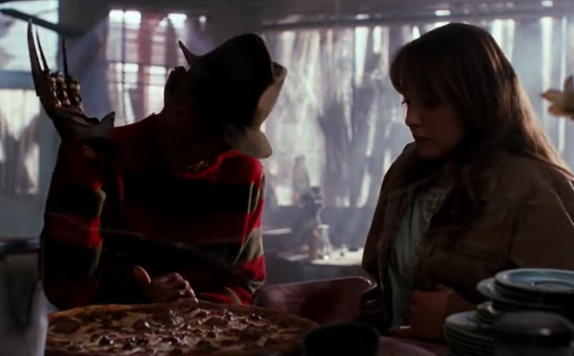 Esse elemento foi fundamental para que as pessoas lembrassem e identificassem o vilão com maior facilidade. 