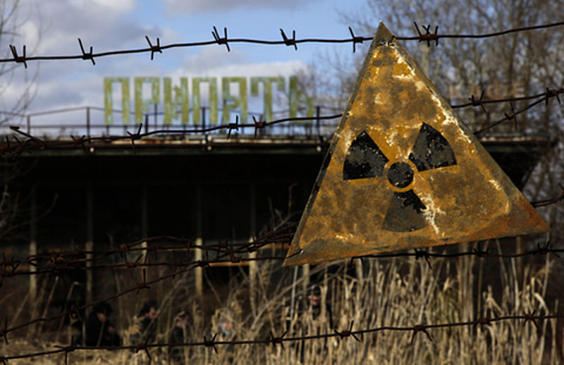 O acidente nuclear em Chernobyl , ocorrido em 25/4/1986, foi um dos maiores desastres da história mundial. O território da então União Soviética teve que ser esvaziado.