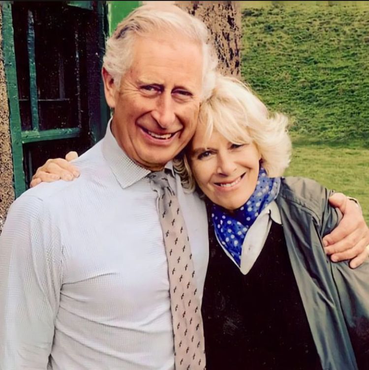 O evento foi considerado o primeiro casamento não-religioso por um membro da Família Real na história!