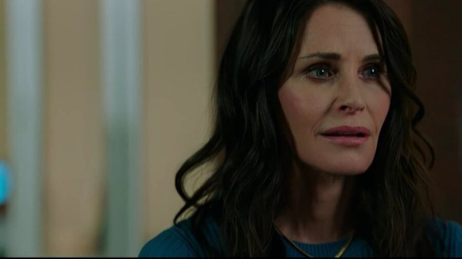Única a participar de todos os filmes da franquia, a atriz Courtney Cox, 60, encerrou o mistério em dezembro e confirmou sua participação em “Pânico 7” novamente na pele da personagem Gale Weathers. 

