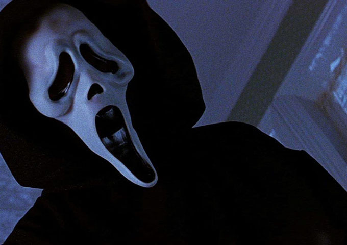 De lá para cá, Pânico teve mais cinco filmes produzidos, além do original: Pânico 2 (1997), Pânico 3 (2000), Pânico 4 (2011), Pânico 5 (2022) e Pânico 6 (2023). Agora o sétimo começa a ser filmado.