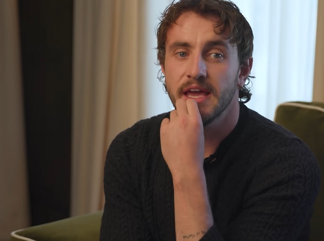 Porém, a presença do monarca não teve importância para Paul Mescal. Em uma entrevista dada à Variety no dia 18/11, ele fez questão de dizer que conhecer o monarca não era uma prioridade. 