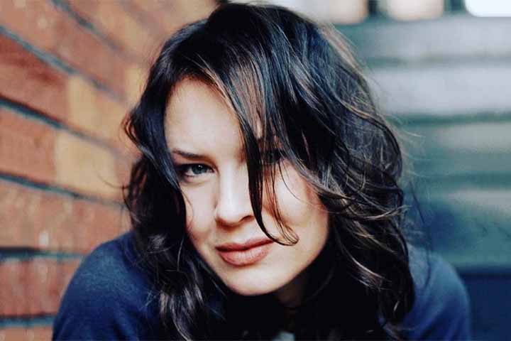 Em O Amor não tem Regras, de George Clooney, Zellweger interpreta uma repórter do jornal Chicago Tribune. Na sequência, atuou em Appaloosa, uma cidade sem lei, como uma viúva sedutora, e produziu o longa-metragem Uma Chance para Viver.