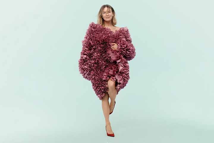 Renée Zellweger ganhou sua segunda indicação ao Oscar e ao BAFTA, ganhando seu segundo Globo de Ouro e o Screen Actors Guild de melhor atriz principal.