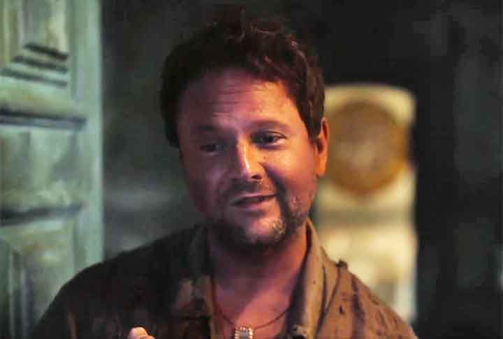 Selton Mello revelou em recente entrevista à revista “GQ Brasil” que teve de lidar com transtornos de saúde por mais de uma década pelo uso de medicamentos para moderar apetite e emagrecer. As exigências da profissão, em que precisa adaptar o físico ao personagem, afetaram o bem-estar do ator e o levaram a um quadro de depressão.
