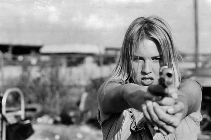 Com isso, sua atuação passou a chamar a atenção dos produtores. Participou de Um Amor e Uma 45 (1994), como uma mulher que planeja um assalto com o namorado. O personagem lhe rendeu uma indicação ao prêmio Independent Spirit. 

