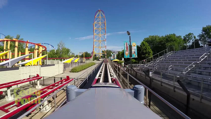 Top Thrill Dragster - EUA - Fica em Cedar Point, em Sandusky, Ohio (onde também fica a Millennium, outra montanha-russa desta seleção) Ela é assustadoram sendo a segunda maior montanha-russa do mundo, atrás apenas da Kingda Ka. 