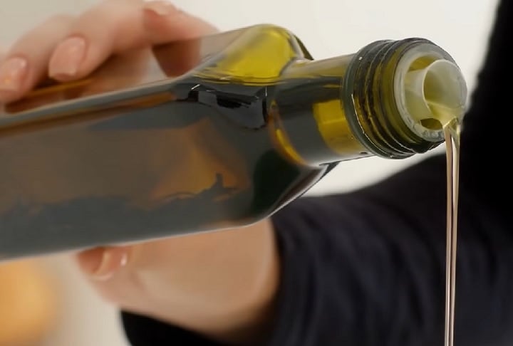 A oxidação da azeitona, por exemplo, é diretamente influenciada pelas altas temperaturas. Em climas muito quentes, o fruto sofre alterações que comprometem a qualidade do produto, resultando em um azeite de menor valor agregado.