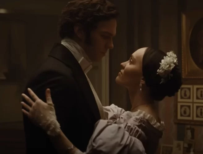 Durante as filmagens, o ator revelou que Eggers impôs uma regra curiosa para a performance dos atores: Não mexer as sobrancelhas. A peculiar exigência visava a garantir interpretações mais autênticas e imersivas, típicas do estilo de direção de Eggers. 