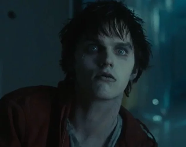 Ao longo dos anos, Nicholas Hoult continuou a diversificar seus papéis e a explorar novos gêneros cinematográficos. Em 2013, ele estrelou Meu namorado é um zumbi, uma mistura de comédia romântica e filme de zumbis.