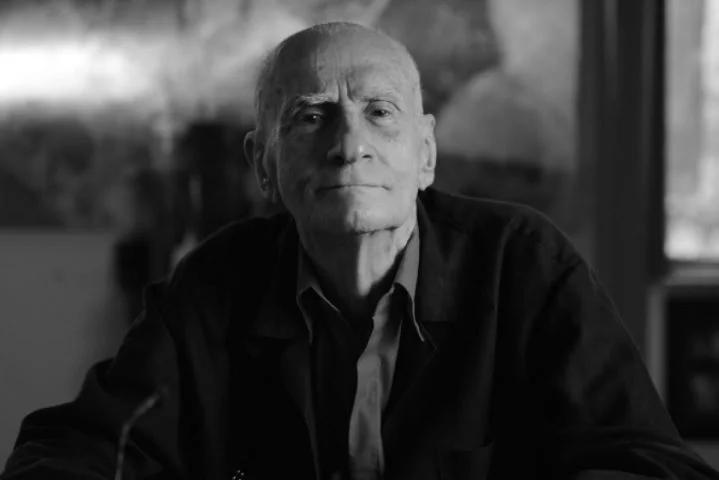 No dia 23 de julho de 2024, completaram-se 10 anos da morte de Ariano Suassuna, aos 87 anos, vítima de uma parada cardíaca. Relembre a vida e a obra do artista paraibano!