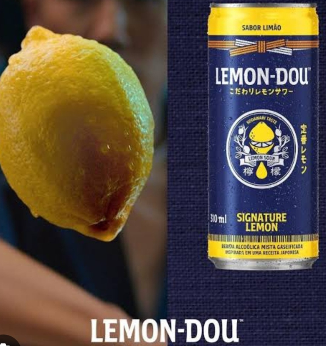 Lemon-Dou - Signature Lemon - Teor alcoólico: 5% . Essa bebida mistura vodca com limão e água gaseificada.