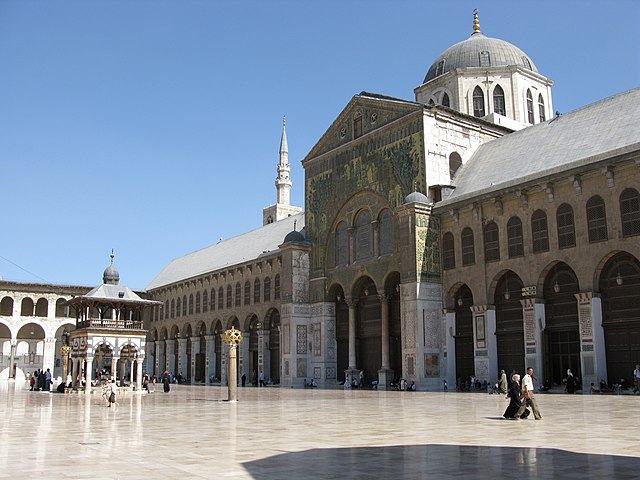 Mesquita dos Omíadas - Umayyad (Síria) - Também chamada de Grande Mesquita de Damasco, fica na capital síria e é um dos locais mais sagrados para os muçulmanos. - local para onde Jesus retornará no fim dos tempos. Nela fica o mausoléu de Saladino. Patrimônio Mundial (Unesco). 