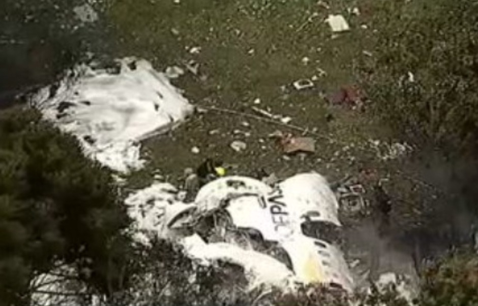 Acidentes aéreos têm causado preocupação no Brasil. Em agosto, um avião comercial caiu em Vinhedo (SP) . Havia acúmulo de gelo nas asas da aeronave.  Todos morreram: 58 passageiros e 4 tripulantes.