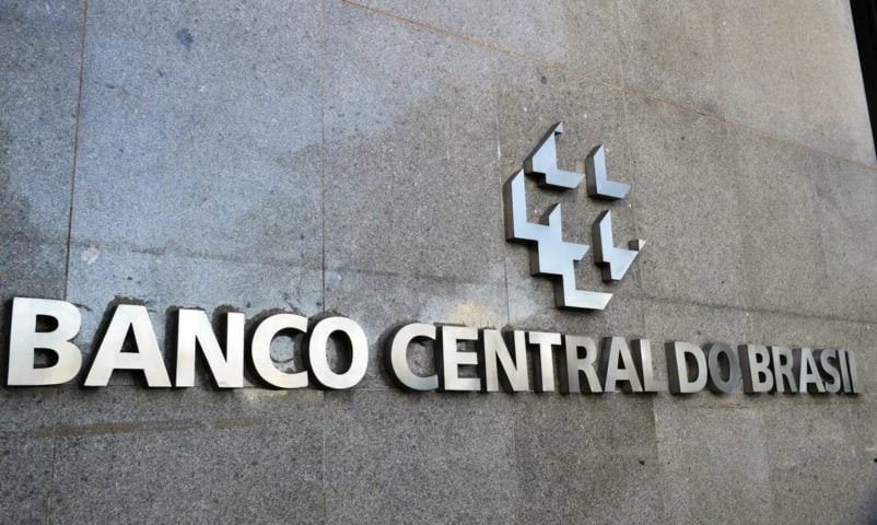 Na história do Brasil republicano, alguns bancos com grande relevância no mercado acabaram falindo, após sofrerem intervenção do Banco Central - órgão que autoriza o funcionamento das instituições financeiras no país. O Flipar relembre a seguir três casos ocorridos no século 20. 
