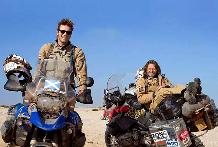 Ao lado do ator e apresentador inglês Charley Boorman, que é escritor de viagens, Ewan fez uma viagem pelo mundo para filmar a série Em Duas Rodas com Ewan McGregor .