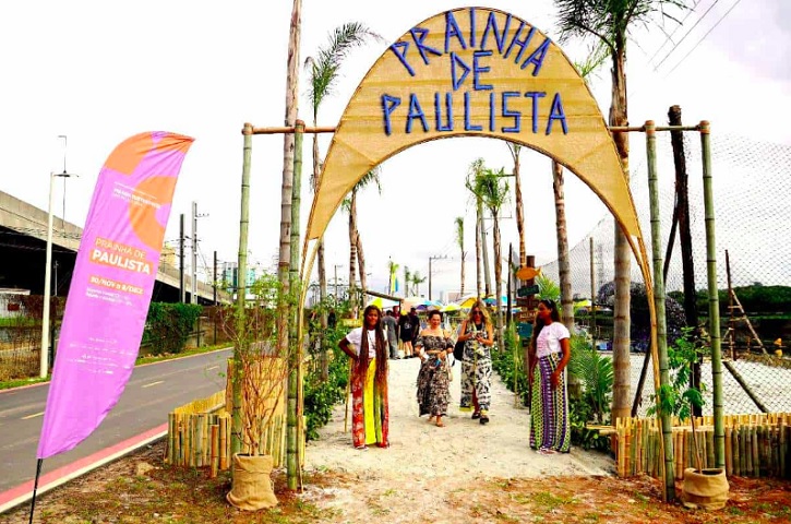 “Pouca gente apareceu de fato. Apenas algumas escolas e algumas pessoas que vinham andar de bike na ciclovia com os filhos e paravam para conhecer”, disse uma mulher que trabalhava no local.