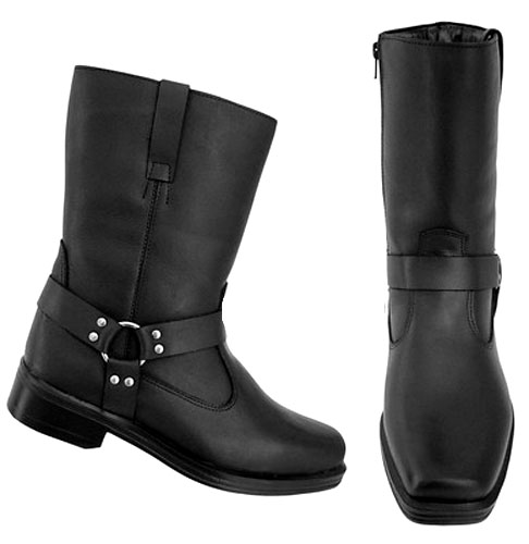  Calçados - O ideal é usar um calçado forte, como bota, mas, se a pessoa preferir algo mais leve, pode optar por um sapato ou tênis, desde que não tenha cadarço (para evitar o risco de enroscar na corrente).