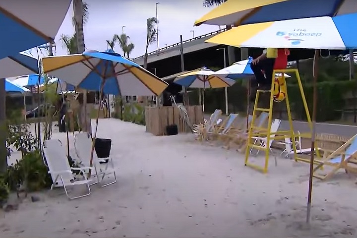 Além do prefeito do Rio, diversos comentários e postagens ironizaram o local. Tomariam banho nessa praia paulista?, perguntou uma. Que praia triste, é um paulista de ressaca, disse outra.