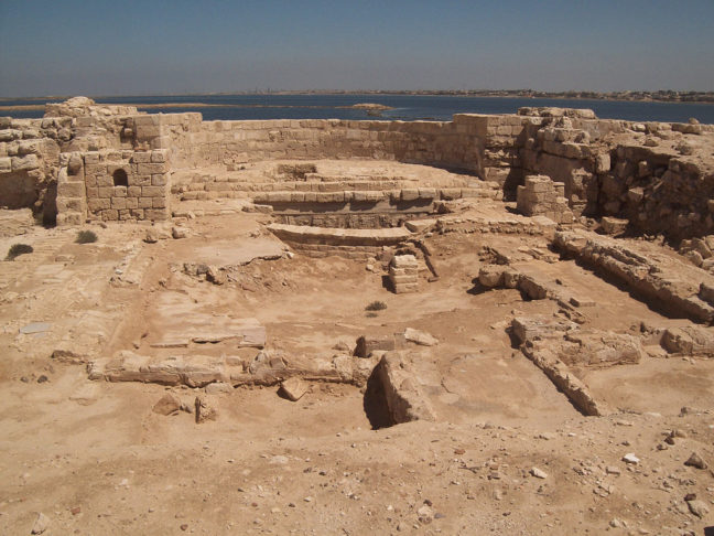 Enquanto trabalhavam em Darazya, na região de Mareotis, no Egito, arqueólogos encontraram duas grandes cisternas subterrâneas usadas durante a Segunda Guerra Mundial. 