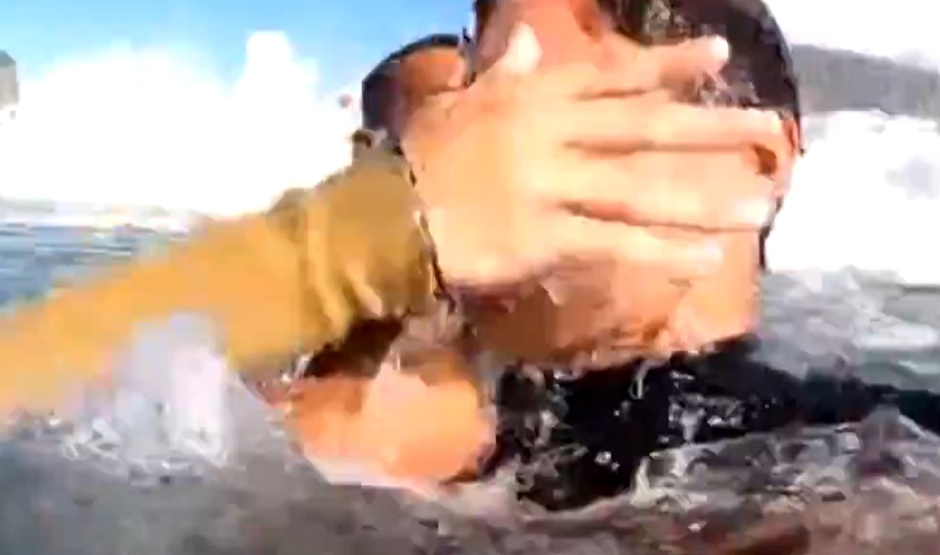 No entanto, mesmo com as dificuldades, eles conseguiram fazer o resgate e salvar a vida do surfista, que pelo vídeo aparentava estar bem desgastado fisicamente. Mas ele não ficou ferido. 