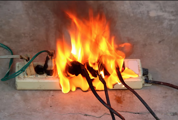 Uma panela, um fogo aceso, um objeto fora do lugar. Tudo isso pode ser motivo para uma tragédia. Relembre casos de pessoas que morreram de maneiras inusitadas!