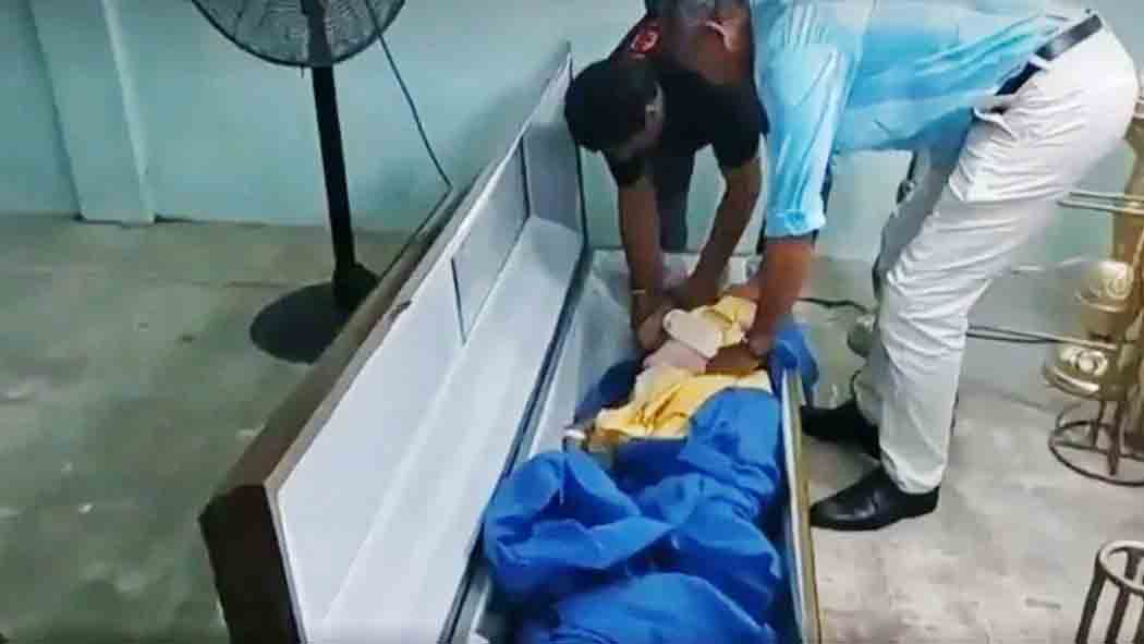 O relato da cena dramática foi feito pelo filho de Bella Montoya nas redes sociais, numa mistura de alívio pelo fato de a mãe estar viva, mas, ao mesmo tempo, preocupado com a saúde dela e indignado com a falha do hospital. 