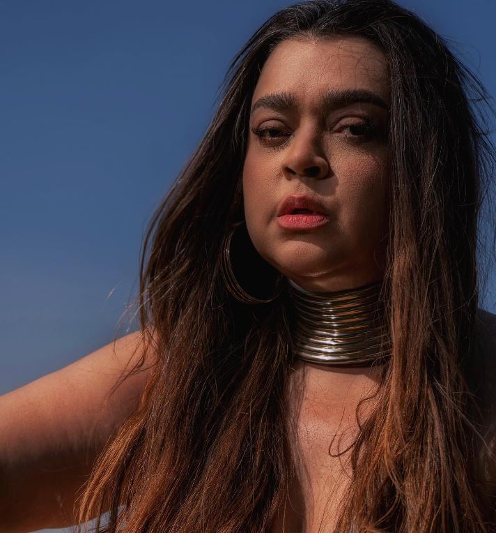 Compreendi que não luto mais só, tenho a lealdade de meus amigos, meus fãs e família. Hoje eu sei que juntos somos infinitos. O passado já passou, vivo o presente de existir aqui e agora, e certa de que o meu futuro será ainda melhor.