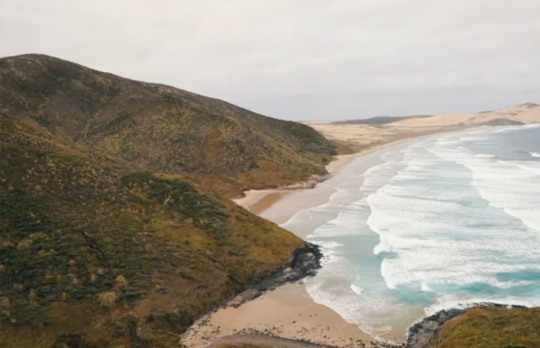 9ª Ninety Mile - North Island - Nova Zelândia - 88km- Localizada na Ilha Norte, na Nova Zelândia, a praia conta com dunas de areia .