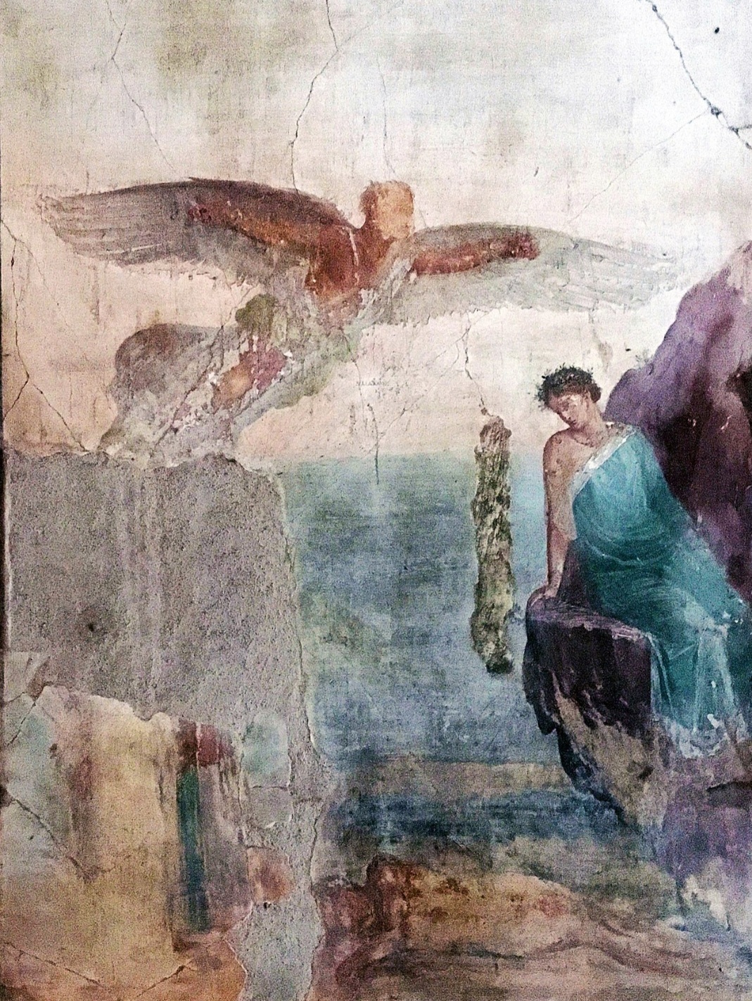 Na Mitologia Grega, Ícaro é o jovem que ganhou asas do pai - o inventor Dédalo - para que pudesse deixar a Ilha de Creta voando. Suas asas de penas de gaivotas eram coladas com cera de abelha. Mas Ícaro voou alto demais, o Sol derreteu a cera das asas e ele caiu.