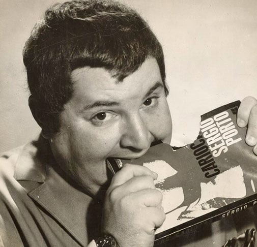 A prova de que a natureza é sábia é que ela nem sabia que iríamos usar óculos e notem como colocou nossas orelhas.