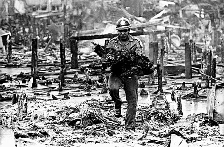 Em 17/12/1961, ocorreu a Tragédia do Gran Circus Norte-Americano, em Niterói, uma das maiores fatalidades do mundo circense, com mais de 500 mortos (na maioria, crianças). Seis dias depois, José disse ter ouvido vozes astrais que o mandavam abandonar o mundo material e se dedicar ao espiritual. 