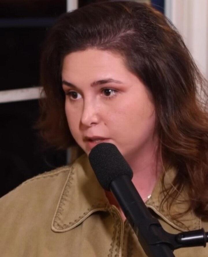 Christina Assi - Fotojornalista libanesa que foi gravemente ferida durante ataque de Israel ao sul do país, em outubro de 2023. Ela teve que amputar uma das pernas e passou a militar pela defesa da segurança dos jornalistas.  A fotógrafa participou do revezamento da tocha olímpica em Paris-2024 e fez uma homenagem aos profissionais da imprensa que morreram no exercício do ofício.
