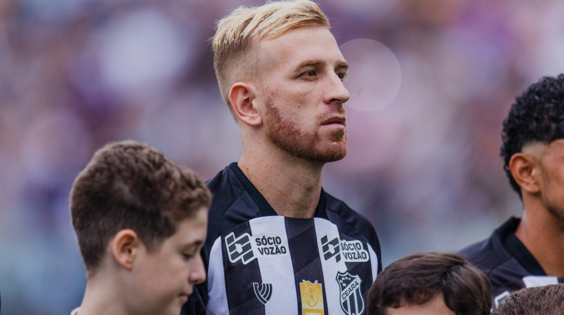 FORTALEZA-CE, BRASIL, 18-01-2025: Pedro Henrique. In&iacute;cio do Campeonato Cearense, com jogo entre Cear&aacute; e Tirol, no Est&aacute;dio Presidente Vargas (PV). (Foto: Fernanda Barros/ O Povo)