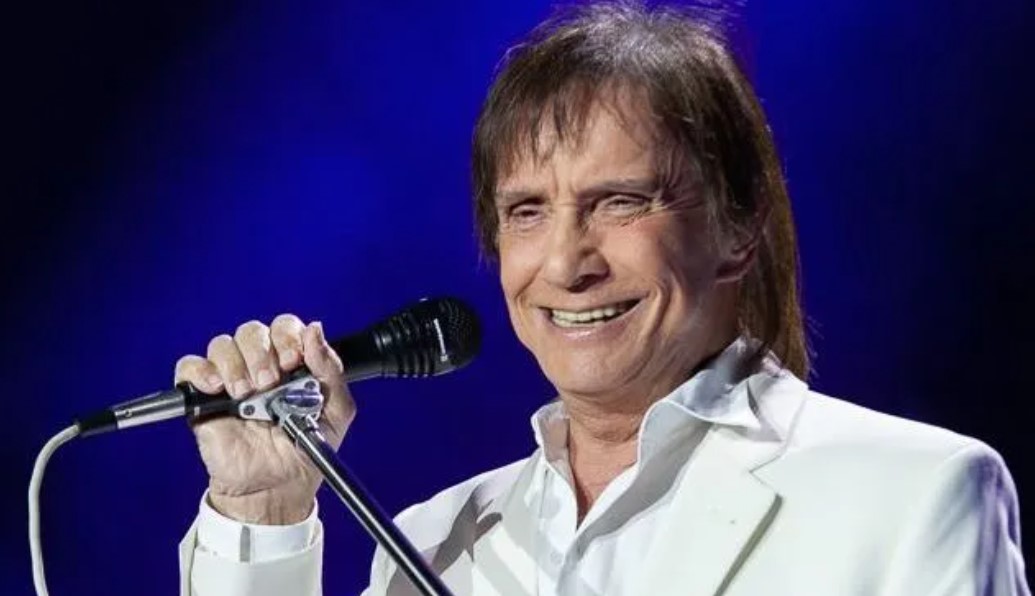 Veja agora alguns desses gigantescos nomes de nossa cultura, estrelando cantores e cantoras que já têm 70 anos ou mais e, ainda assim, seguem dando shows pelo Brasil afora.