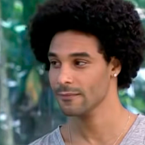 Daniel Echaniz foi expulso do BBB 12 após suspeita da produção de que ele teria abusado da participante Monique Amim, que estava embriagada e desacordada após uma festa. 