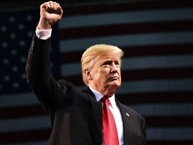 Após deixar a presidência em 2021, Trump não deixou de ser uma figura influente e polarizadora na política americana.