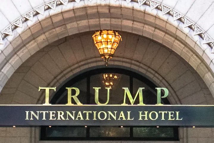 Nascido em 14 de junho de 1946, em Nova York, ele se destacou inicialmente no setor imobiliário, assumindo o controle da empresa de sua família, a The Trump Organization.