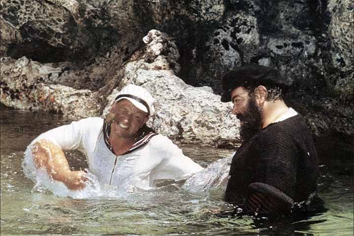 “Popeye”, de 1980, arrecadou cerca de 60 milhões de dólares e, após uma recepção ruim de crítica, acabou se tornando um clássico cult. 
