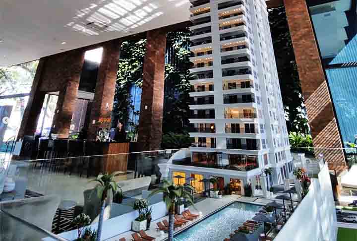 Na arquitetura, as maquetes têm muita importância nos estudos e também em projetos. No mercado imobiliário, elas ainda são usadas amplamente na demonstração das incorporadoras aos clientes de como empreendimentos ficarão quando terminados. 

