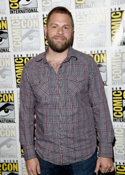 O roteirista Ryan Condal é americano e tem, no seu currículo, obras como Hércules (2014) e Rampage'' (2018). 