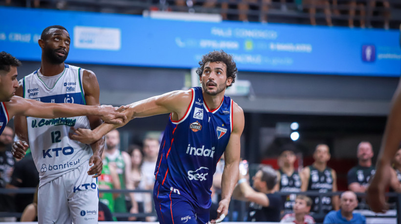 Ala Salsamendi no jogo União Corinthians x Fortaleza Basquete Cearense pelo NBB 2024/2025