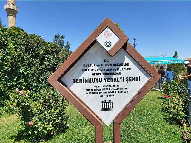 Alguns acessos podiam chegar a oito ou nove quilômetros de extensão e ligavam a  antiga Elengubu a outras 200 pequenas cidades subterrâneas. Uma delas era a Kaymakli Underground City 