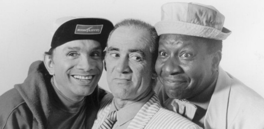 O grupo, então, sofreu com a perda de Mauro Gonçalves, o eterno Zacarias, vítima de insuficiência respiratória, em 1990. Quatro anos depois, Mussum descobriu que tinha miocardiopatia dilatada, doença em que o coração aumenta seu tamanho, o que gera dificuldade em suas funções principais.