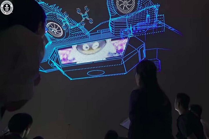 A apresentação contou com 10.197 drones e foi organizada na cidade de Shenzhen, um importante centro industrial global.