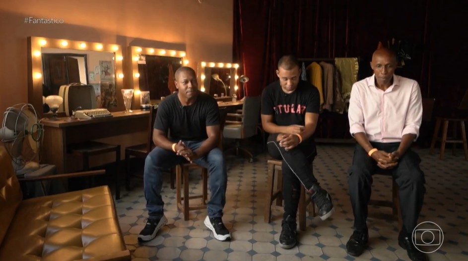 Na vida pessoal, se casou pela primeira vez com Leny Castro dos Santos, moça da Mangueira, entre 1965 e 1969, e com ela teve um filho, Augusto Cezar. O segundo casamento foi com Neila da Costa Bernardes Gomes, que conheceu em 1972 e com quem permaneceu junto até o fim da vida. Eles tiveram um filho chamado Santos.