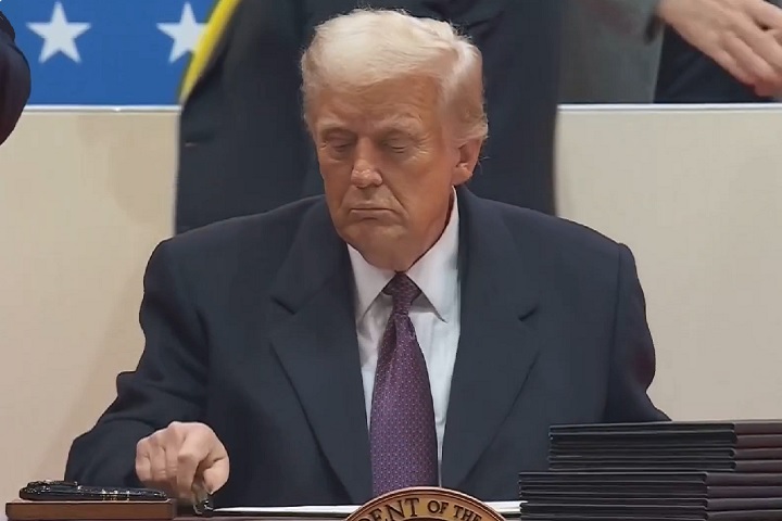 Saída do Acordo de Paris: A retirada dos Estados Unidos do Acordo Climático de Paris foi oficializada novamente, a exemplo do que aconteceu no 1º mandato de Trump. A medida havia sido revertida por Joe Biden.