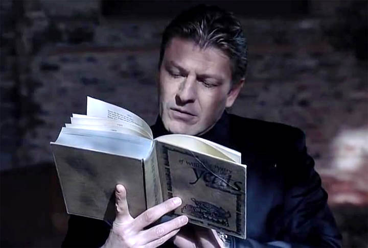 Equilibrium (2002) - Cleric Errol Partridge, morto com um tiro.