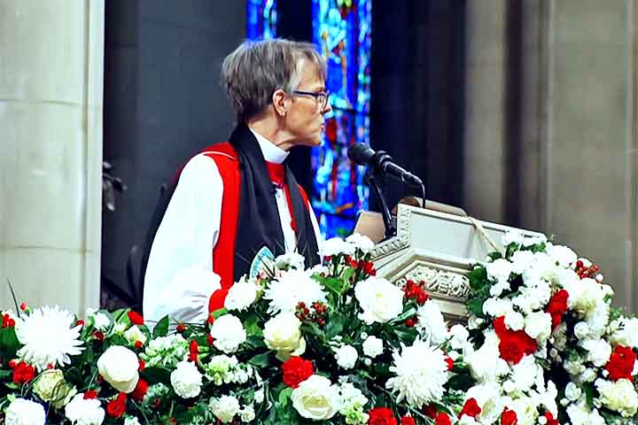 Estamos com medo agora. Eu lhe peço que tenha misericórdia, senhor presidente. Há crianças gays, lésbicas e transgêneros em famílias democratas, republicanas e independentes'', ressaltou.
