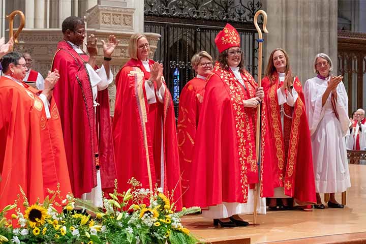 A cerimônia inter-religiosa que ela liderou no dia 21/01 é uma tradição na semana de posse de um presidente dos Estados Unidos.
